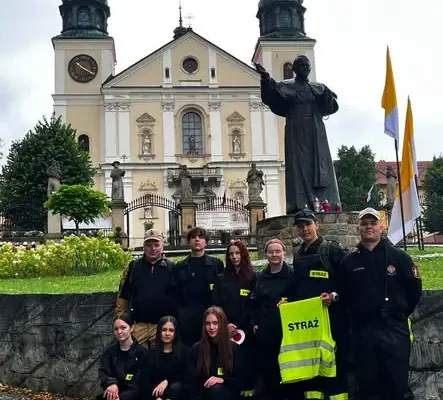 Strażacy z Zembrzyc zabezpieczali pielgrzymkę do Kalwarii Zebrzydowskiej