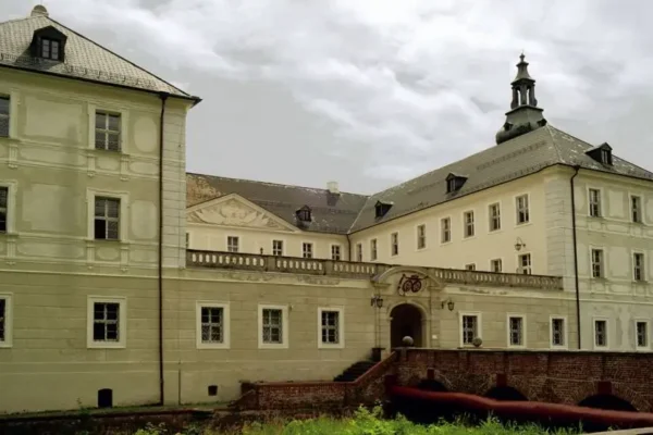 Zamkowy Jarmark Staroci w Suchej Beskidzkiej – 16 sierpnia