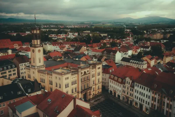 Podsumowanie działań burmistrza Suchej Beskidzkiej: inwestycje, kultura i bezpieczeństwo