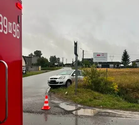 Kolizja dwóch aut w Makowie. Zgłoszenie przyszło z systemu eCall